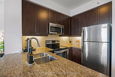 Photo 6 at 709 - 12 Woodstream Boulevard, Vaughan Grove, Vaughan