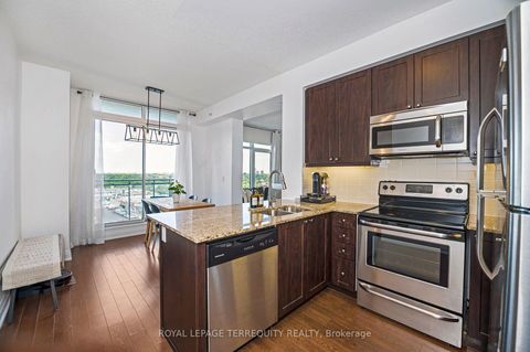 Photo 7 at 709 - 12 Woodstream Boulevard, Vaughan Grove, Vaughan