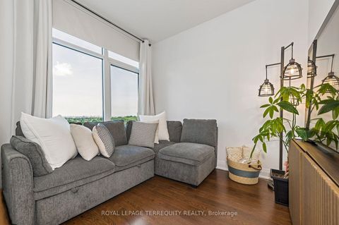 Photo 12 at 709 - 12 Woodstream Boulevard, Vaughan Grove, Vaughan