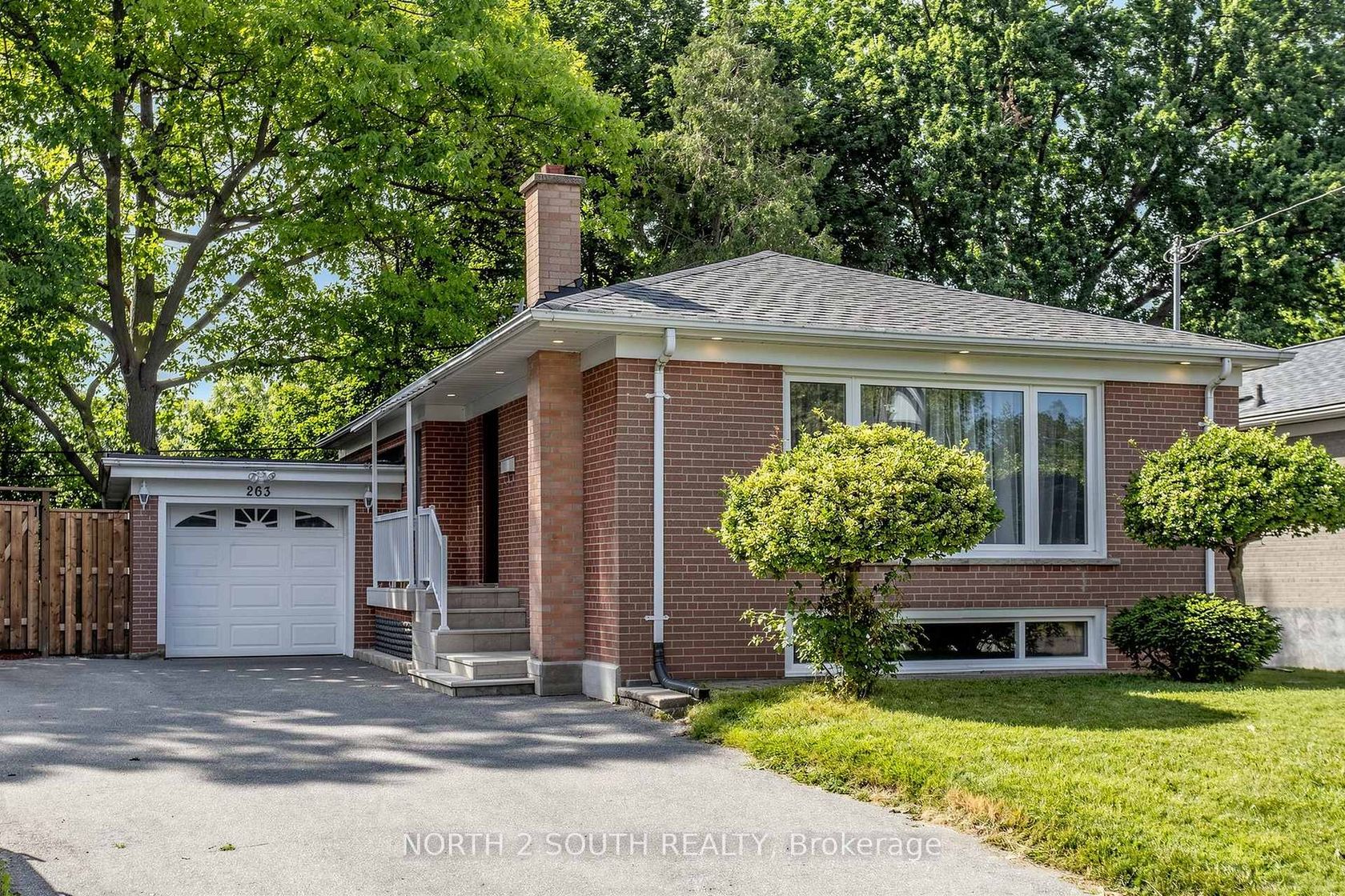 263 Thistle Down Boulevard, Beaumonde Heights, Toronto 
