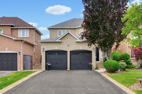 Photo 0 at 27 Pine Hollow Crescent, Maple, Vaughan