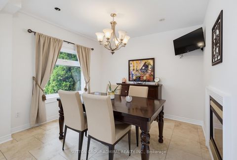 Photo 13 at 27 Pine Hollow Crescent, Maple, Vaughan