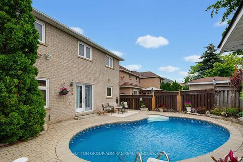 Photo 27 at 27 Pine Hollow Crescent, Maple, Vaughan