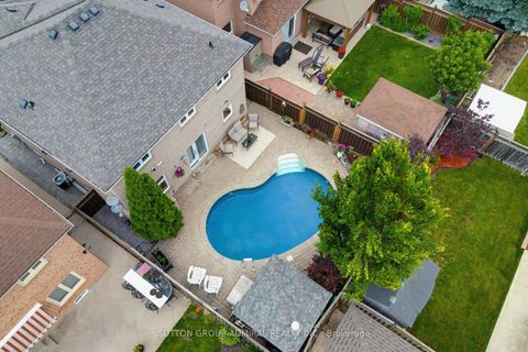 Photo 30 at 27 Pine Hollow Crescent, Maple, Vaughan