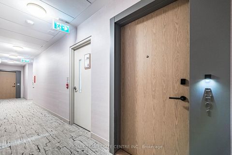 Photo 2 at ph01 - 10 Eva Road, Etobicoke West Mall, Toronto