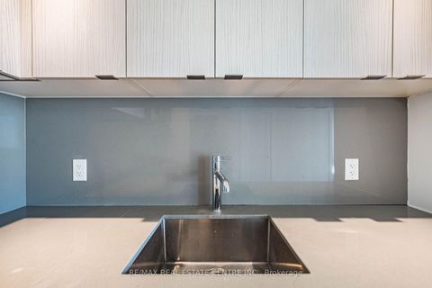 Photo 21 at ph01 - 10 Eva Road, Etobicoke West Mall, Toronto