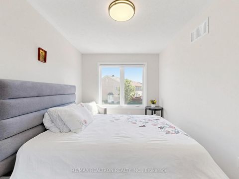 Photo 27 at 68 Dallimore Circle, Don Mills, Toronto