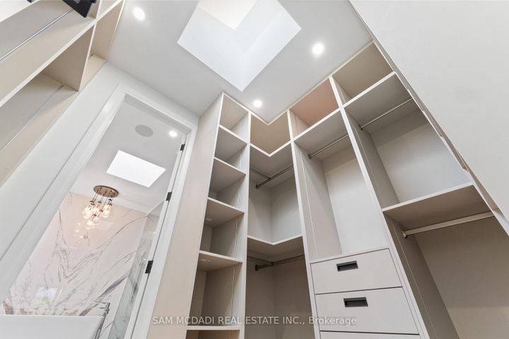Photo 19 at 9 Earl Street, Streetsville, Mississauga