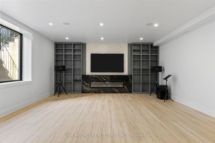 Photo 36 at 9 Earl Street, Streetsville, Mississauga