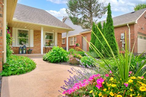 Photo 2 at 263 John Bowser Crescent, Glenway Estates, Newmarket