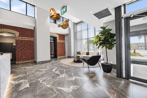 Photo 1 at 421 - 286 Main Street, Danforth, Toronto