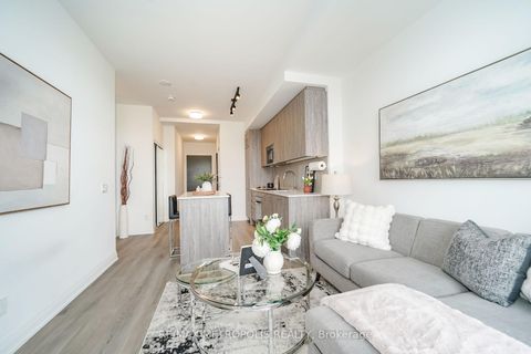 Photo 8 at 421 - 286 Main Street, Danforth, Toronto