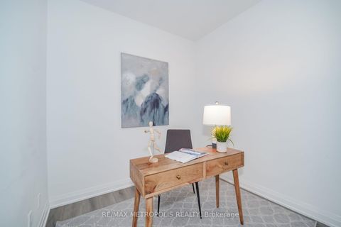 Photo 14 at 421 - 286 Main Street, Danforth, Toronto