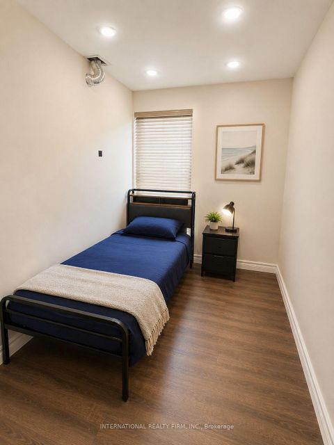 Photo 4 at 36 Ridge Road, CFB, Toronto