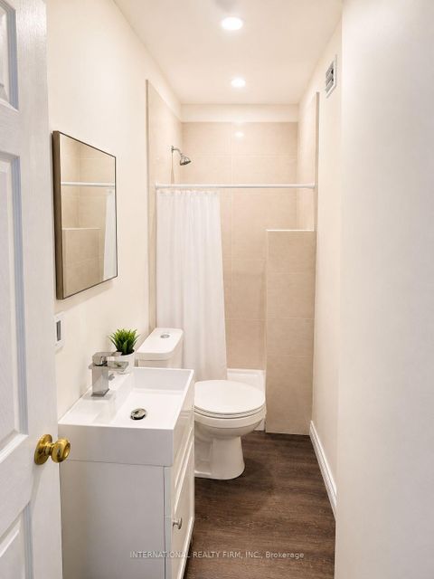 Photo 5 at 36 Ridge Road, CFB, Toronto