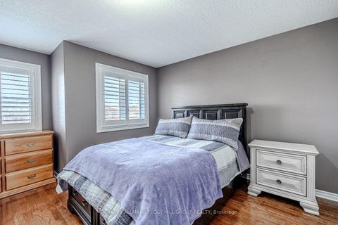 Photo 12 at 35 Benjamin Lane, Painswick South, Barrie