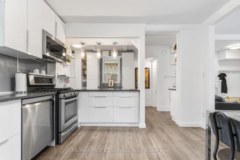 Photo 12 at 52 Third Street, New Toronto, Toronto