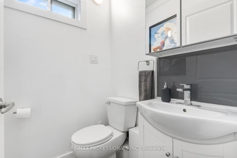 Photo 16 at 52 Third Street, New Toronto, Toronto