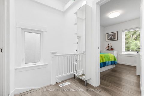 Photo 17 at 52 Third Street, New Toronto, Toronto