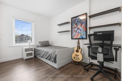 Photo 21 at 52 Third Street, New Toronto, Toronto