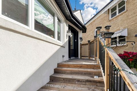 Photo 1 at 18 Yonge Boulevard, Lawrence Park North, Toronto
