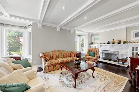 Photo 2 at 18 Yonge Boulevard, Lawrence Park North, Toronto