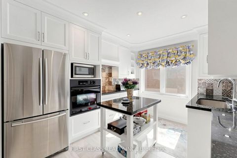 Photo 14 at 18 Yonge Boulevard, Lawrence Park North, Toronto