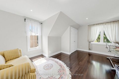 Photo 25 at 18 Yonge Boulevard, Lawrence Park North, Toronto