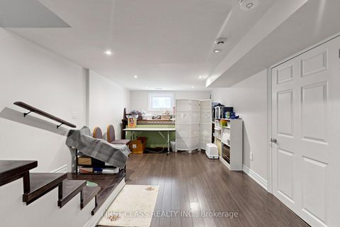 Photo 28 at 18 Yonge Boulevard, Lawrence Park North, Toronto