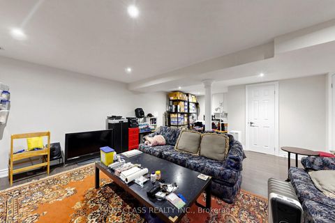 Photo 29 at 18 Yonge Boulevard, Lawrence Park North, Toronto
