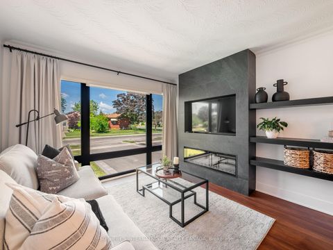 Photo 5 at 17 Sigmont Road, West Deane, Toronto