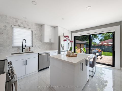 Photo 10 at 17 Sigmont Road, West Deane, Toronto