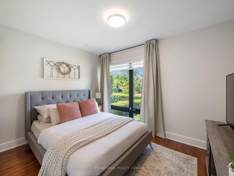 Photo 20 at 17 Sigmont Road, West Deane, Toronto