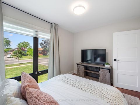Photo 22 at 17 Sigmont Road, West Deane, Toronto