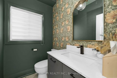 Photo 15 at 105 Via Carmine Avenue, Sonoma Heights, Vaughan