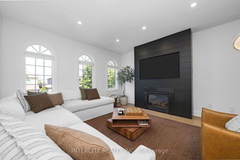 Photo 18 at 105 Via Carmine Avenue, Sonoma Heights, Vaughan
