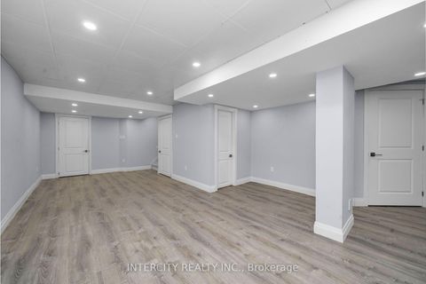 Photo 26 at 105 Via Carmine Avenue, Sonoma Heights, Vaughan
