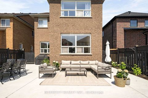 Photo 31 at 105 Via Carmine Avenue, Sonoma Heights, Vaughan