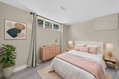 Photo 36 at 10 Gillbank Crescent S, Morningside, Toronto