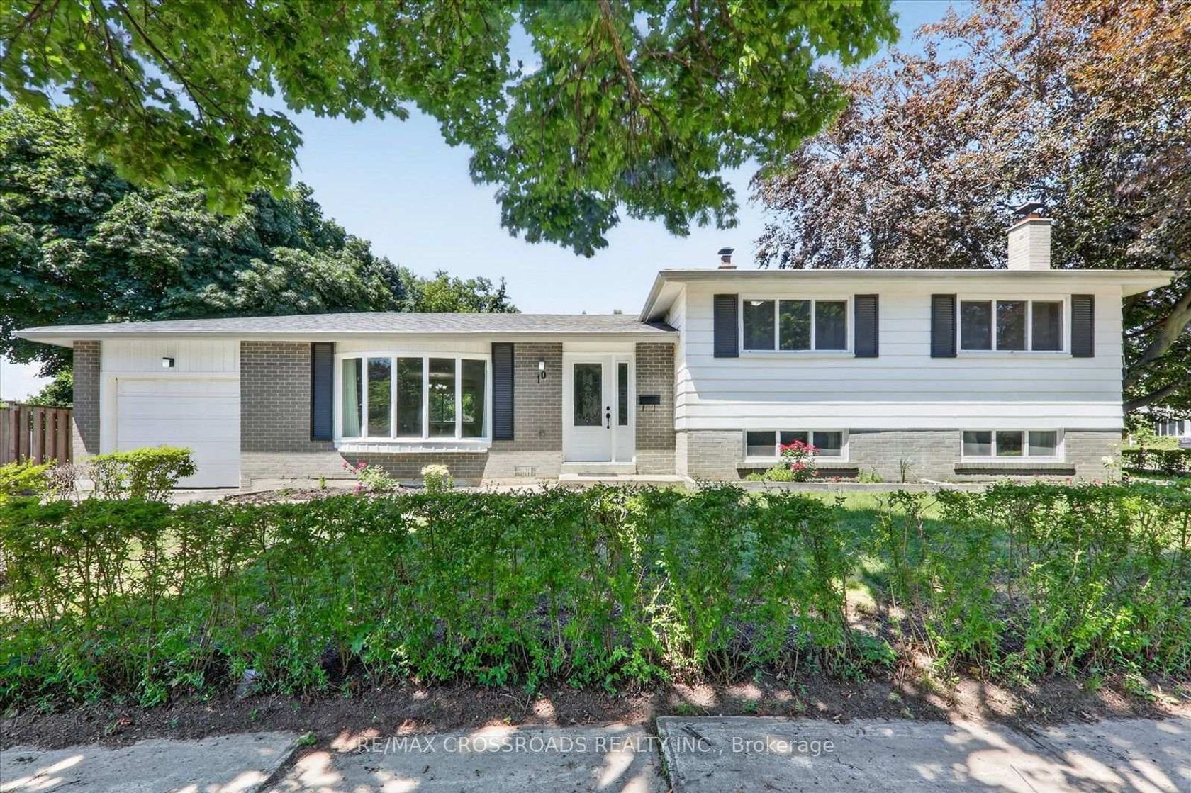 10 Gillbank Crescent S, Morningside, Toronto 