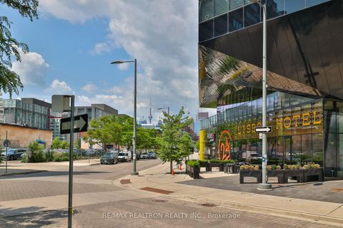 Photo 4 at 603 - 170 Bayview Avenue, Waterfront Communities C8, Toronto