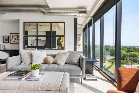 Photo 34 at 603 - 170 Bayview Avenue, Waterfront Communities C8, Toronto