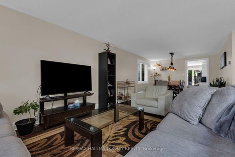 Photo 9 at 17 Benjamin Lane, Painswick South, Barrie