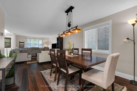 Photo 11 at 17 Benjamin Lane, Painswick South, Barrie