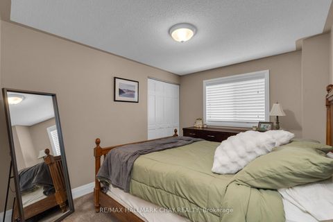 Photo 18 at 17 Benjamin Lane, Painswick South, Barrie