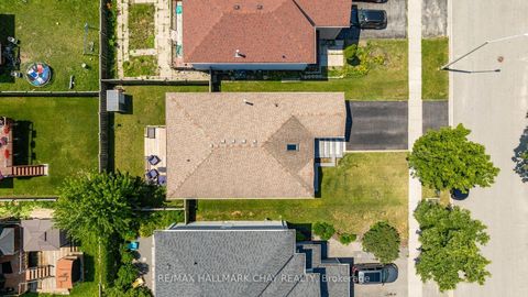 Photo 33 at 17 Benjamin Lane, Painswick South, Barrie