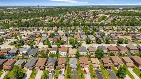 Photo 35 at 17 Benjamin Lane, Painswick South, Barrie