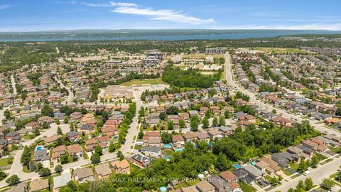 Photo 36 at 17 Benjamin Lane, Painswick South, Barrie
