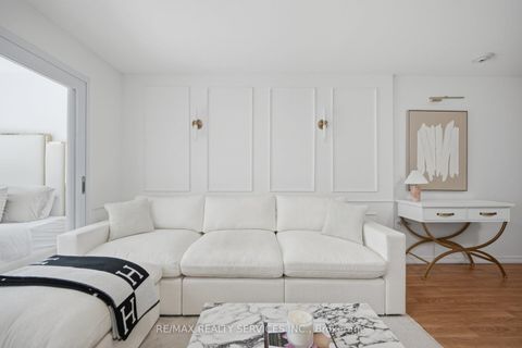 Photo 4 at 310 - 15 Maplewood Avenue, Cedarvale, Toronto