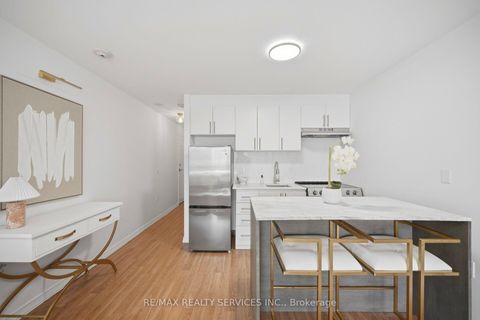 Photo 6 at 310 - 15 Maplewood Avenue, Cedarvale, Toronto